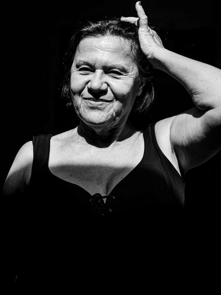 Retrato editorial de Renata, paciente Quero Família